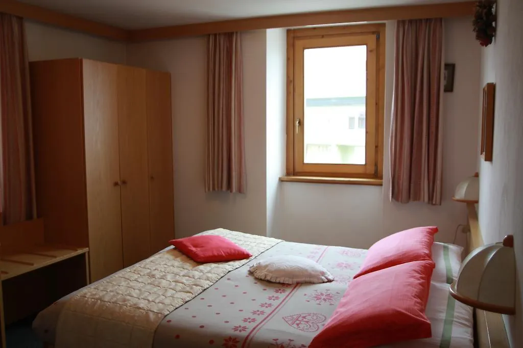 Hotel Genziana Passo Stelvio 3*,